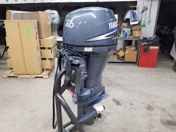Yamaha F40HP Outboard Motor