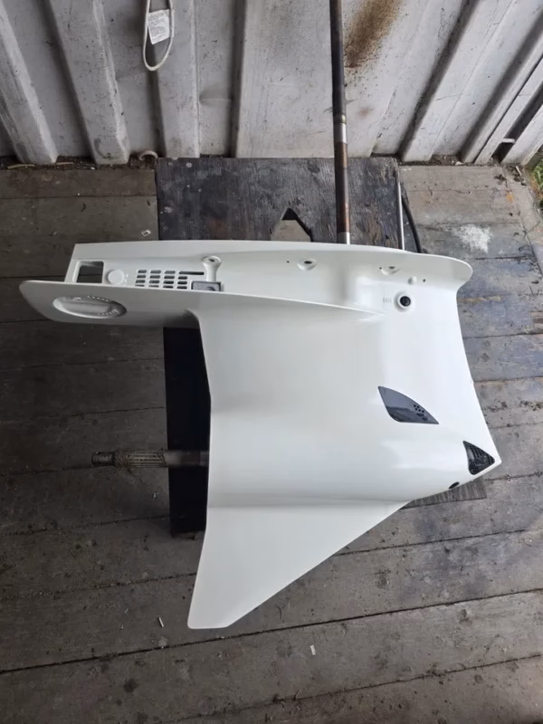 13-600x800 Suzuki DF250/DF300 Lower Unit