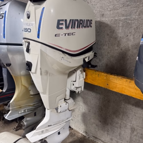 66f841f16e86ba0135ec4bd99456f8c6a94afd64 Used Evinrude 250hp Outboard Motor